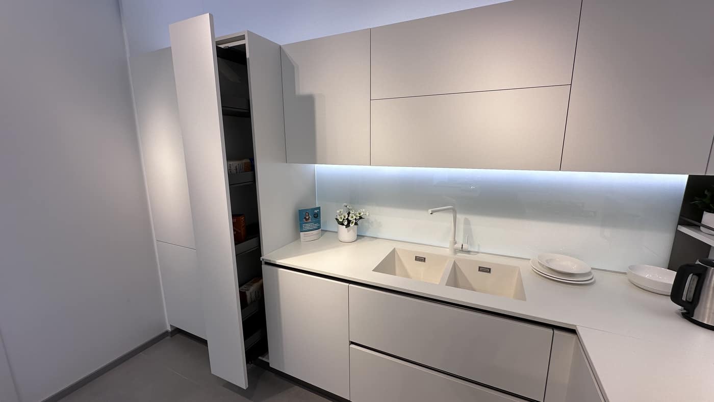 Cucina Oyster — Veneta Cucine Casale Monferrato